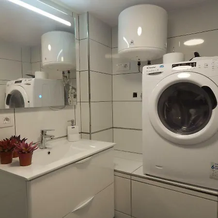 Zona Hospital דירה *
